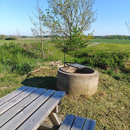 Hustugu Gard Villa Orsundsbro Bagian luar foto